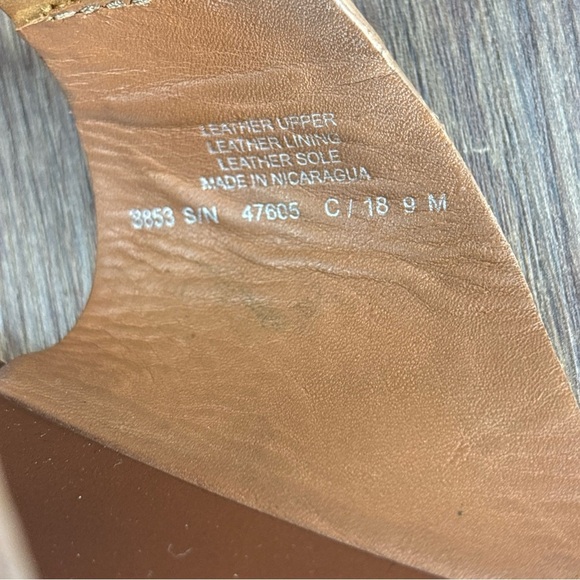 Tory Burch Tan Toe-Ring Sandals with Gold Accent - Picture 7 of 9